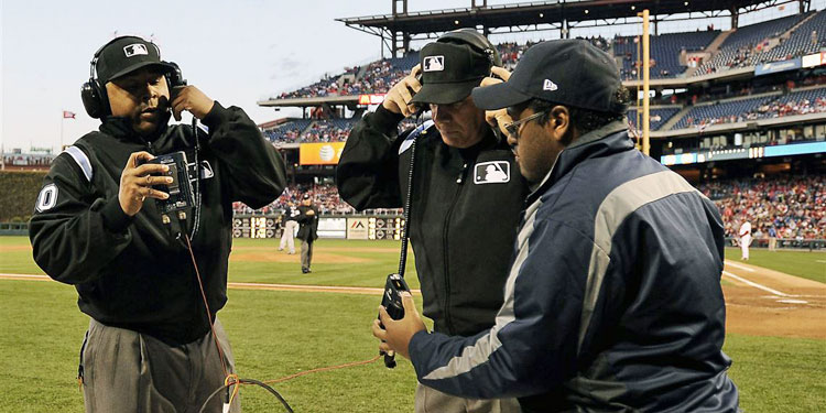 instant replay in baseball