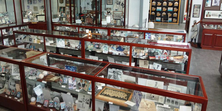 North Carolina Baseball Museum – Memorabilia Gallery