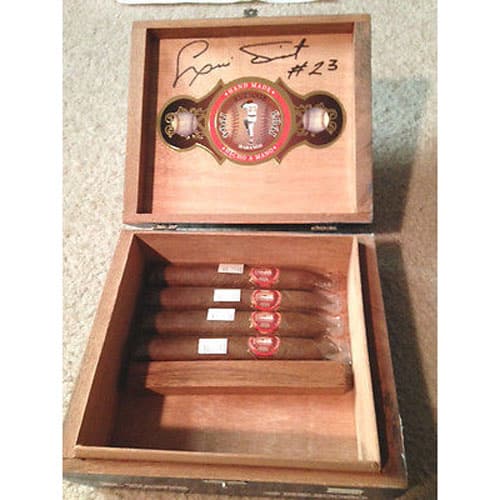 El Tiante Cigars by Luis Tiant