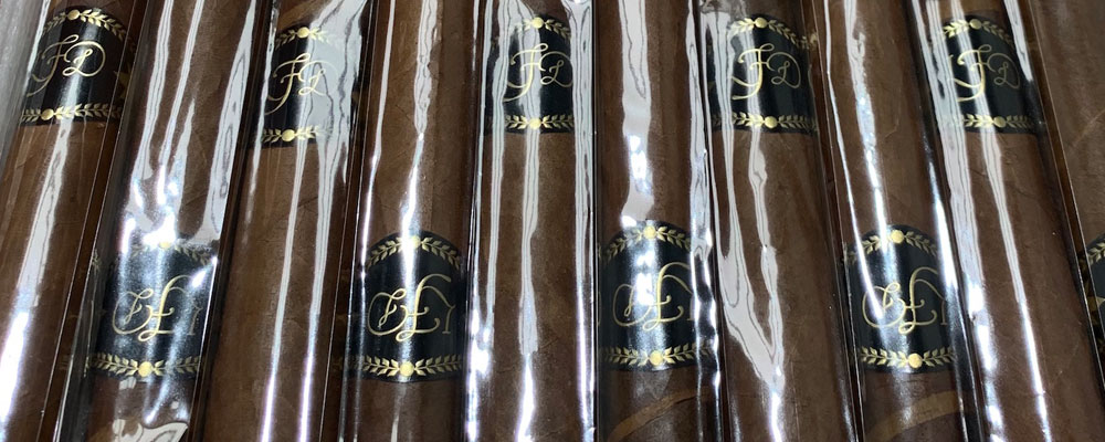 La Flor Dominicana header