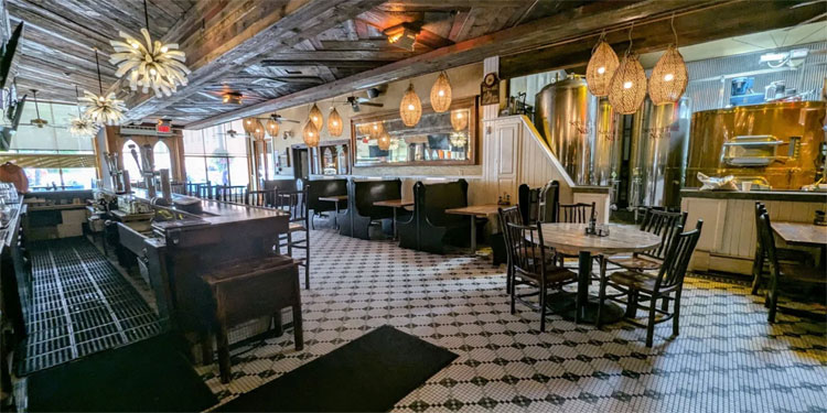 Ellicottville Brewing (inside)