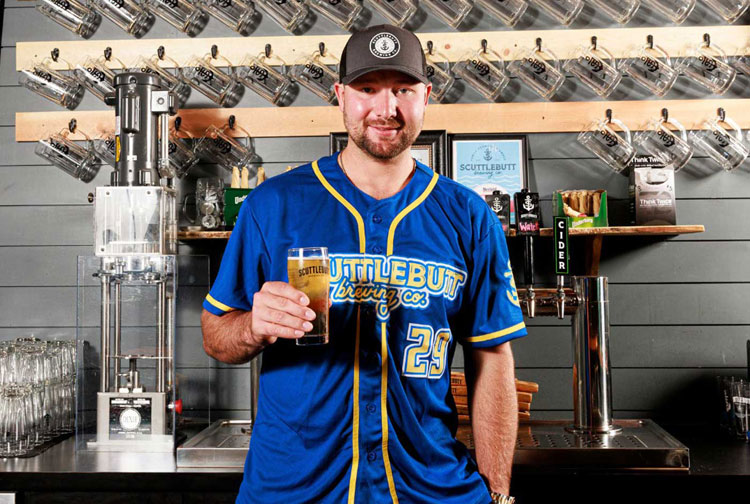 Scuttlebutt Brewing – Tasting Big Bumper Beer with Cal Raleigh